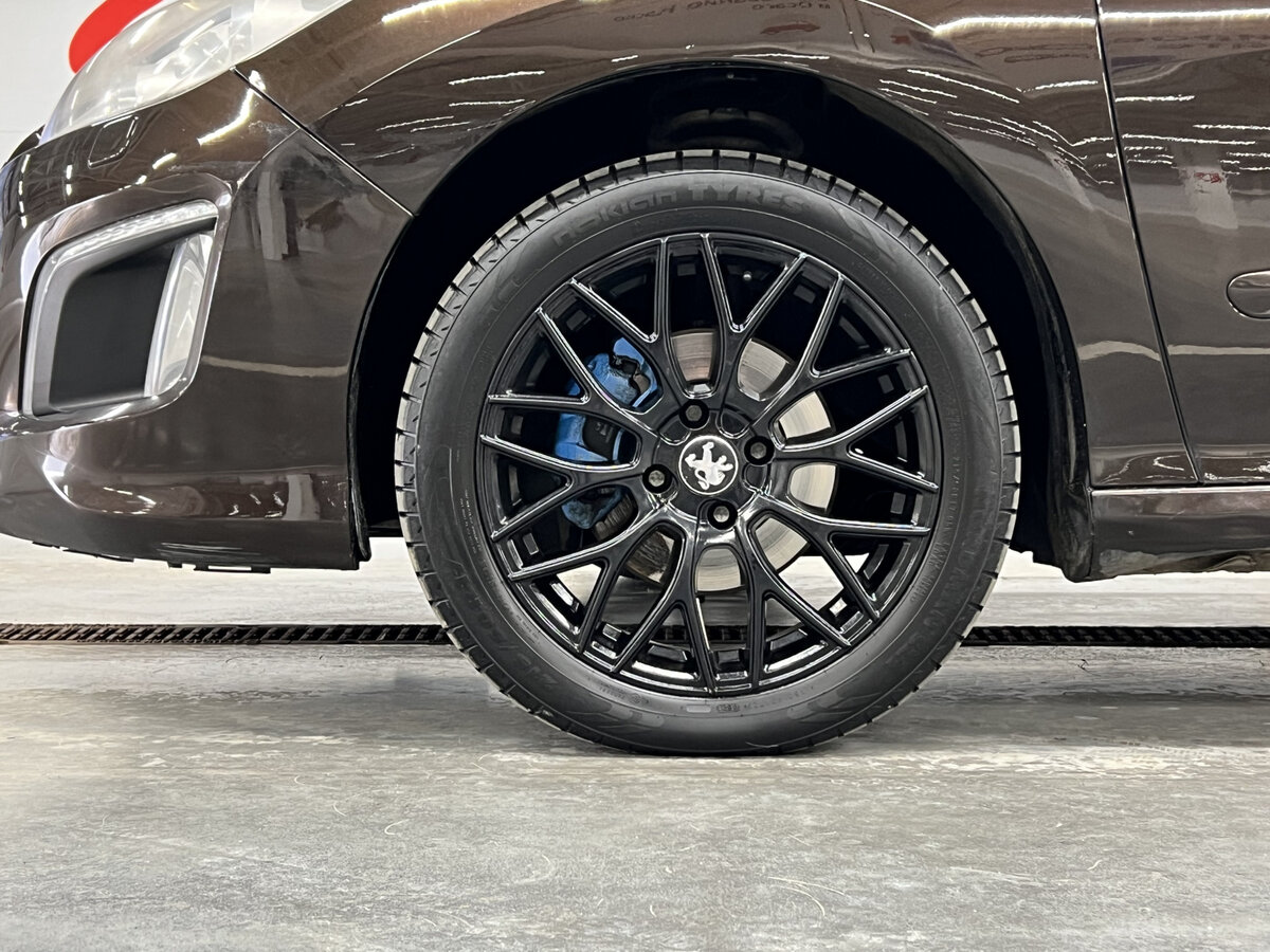 Б/У Пежо 308 2012 года. Фото: #16