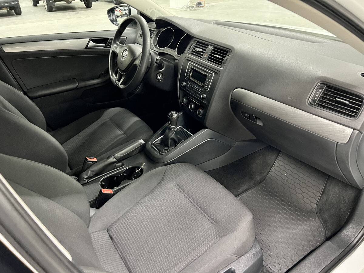 Б/У Фольксваген Джетта 2016 года. Фото: #10