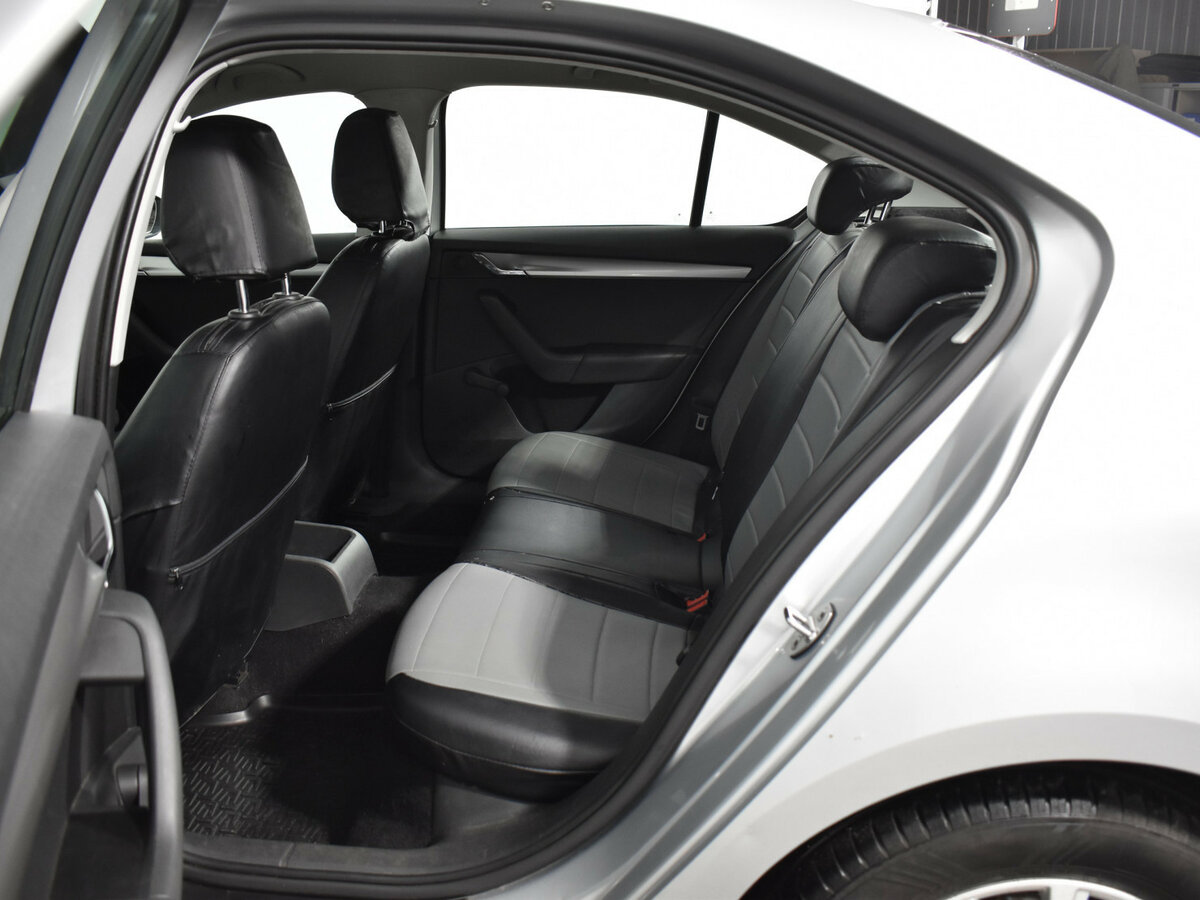 Б/У Шкода Октавия 2015 года. Фото: #10