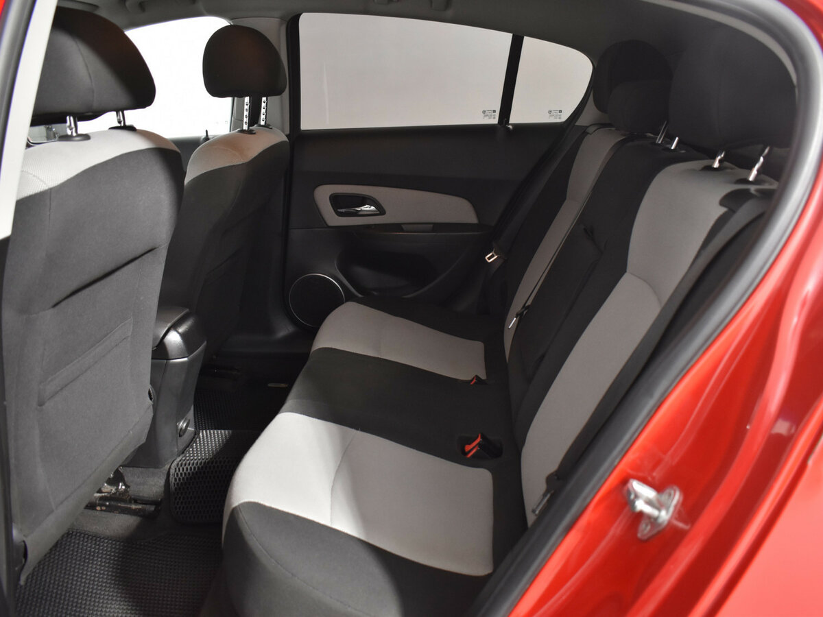 Б/У Шевроле Круз 2012 года. Фото: #10