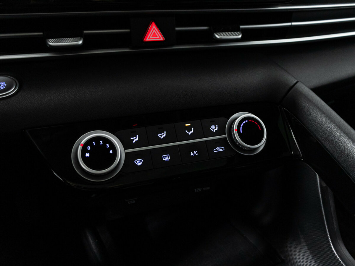 Hyundai Elantra 2023 года с пробегом. Фото: #15