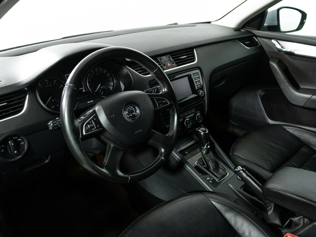 Б/У Шкода Октавия 2013 года. Фото: #9