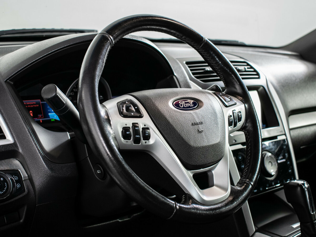 Ford Explorer 2013 года с пробегом. Фото: #15