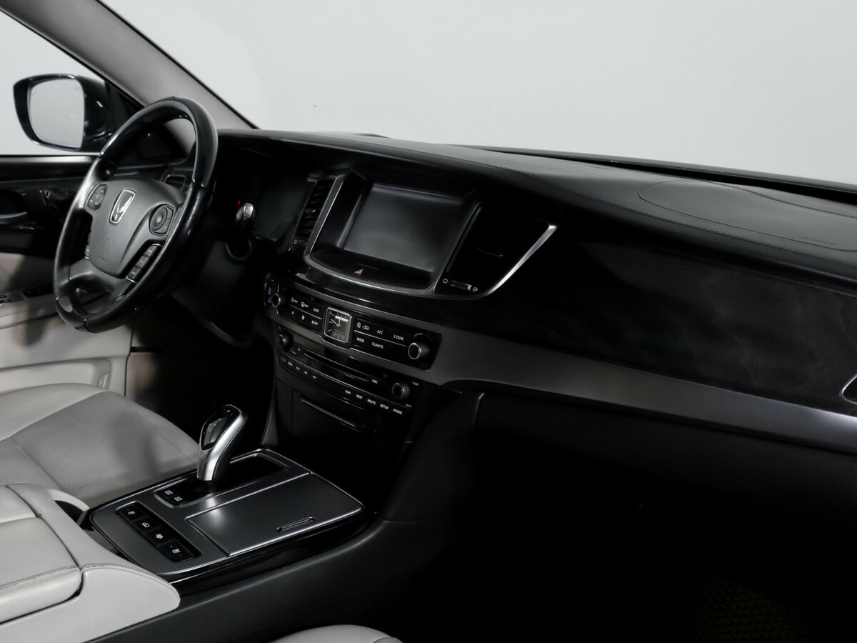 Hyundai Equus 2013 года с пробегом. Фото: #8