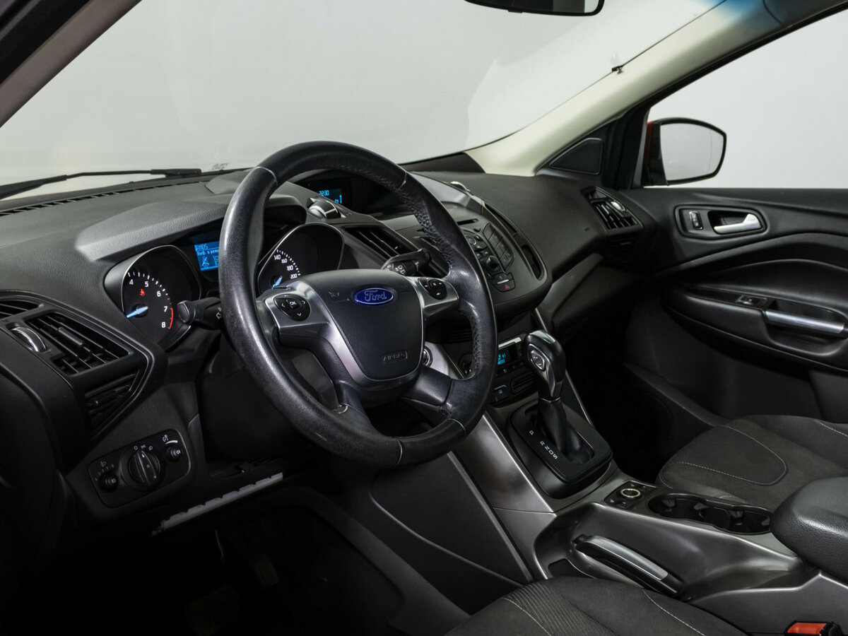 Б/У Форд Куга 2015 года. Фото: #8