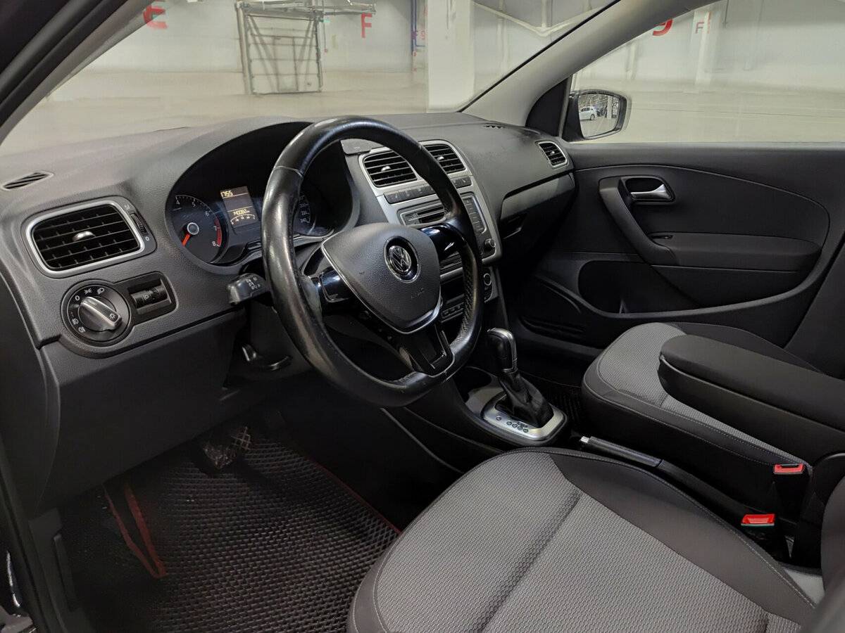 Б/У Фольксваген Поло 2016 года. Фото: #14