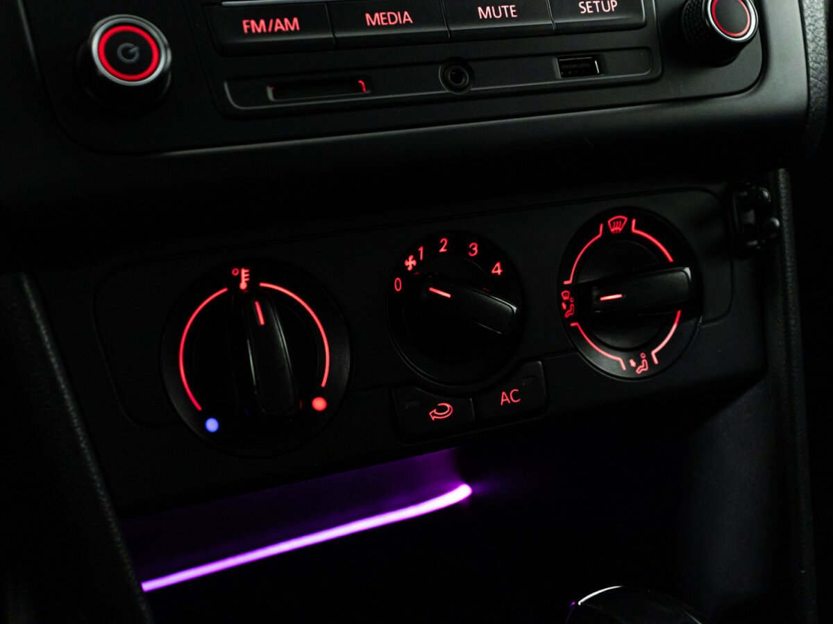 Б/У Фольксваген Поло 2013 года. Фото: #14