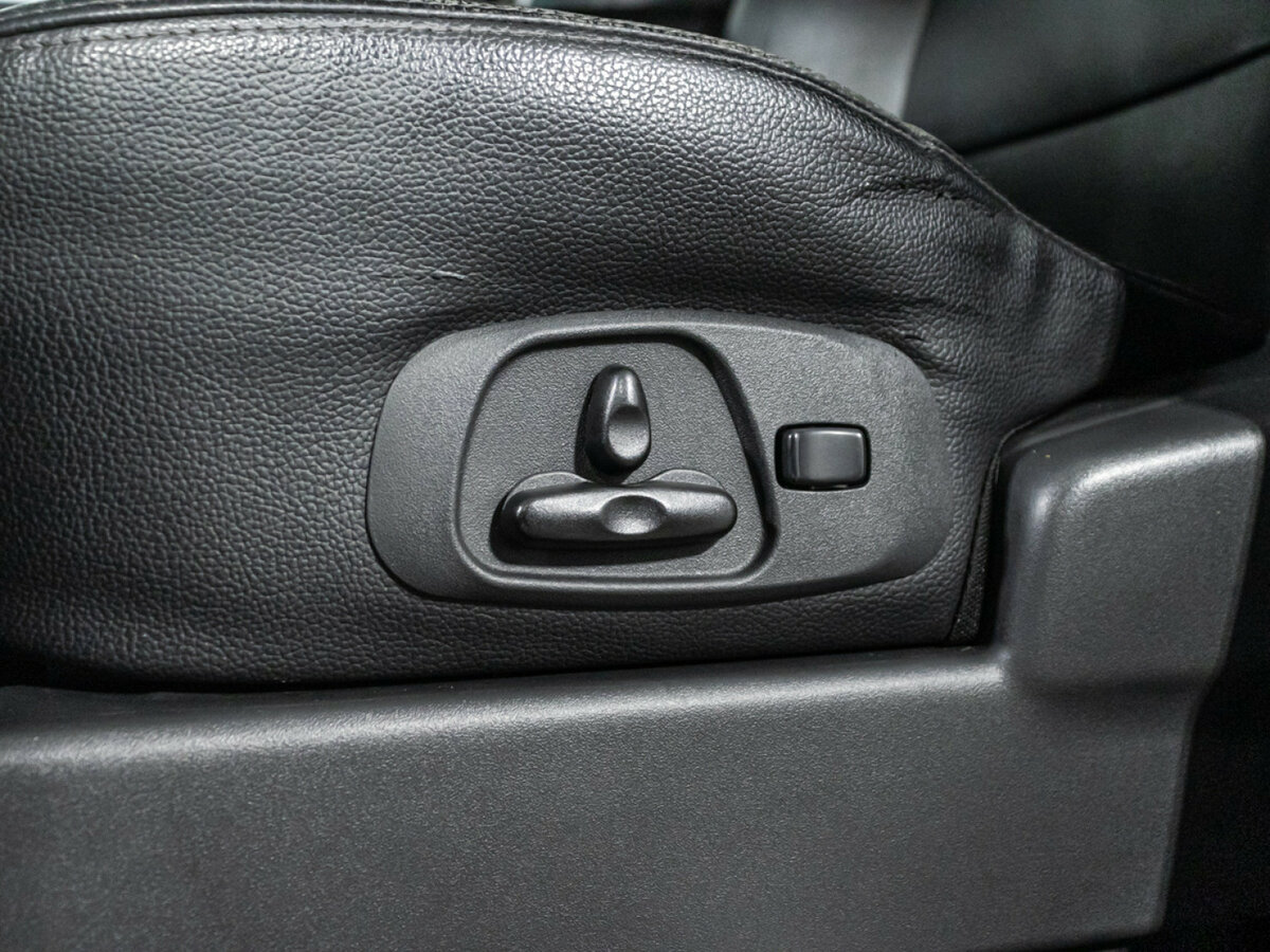 Mitsubishi Pajero 2015 года с пробегом. Фото: #12