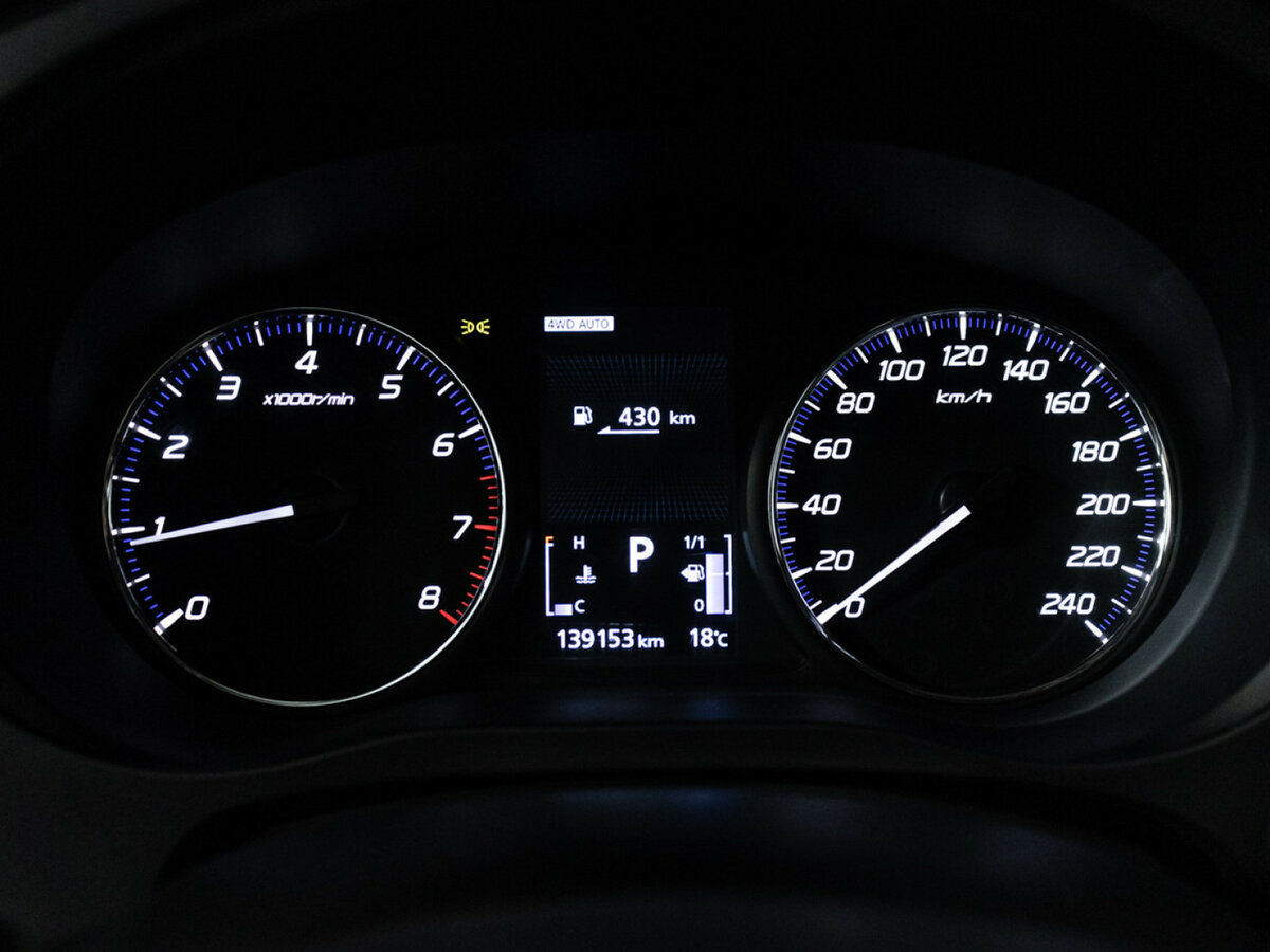 Б/У Митсубиши Оутлэндер 2019 года. Фото: #9