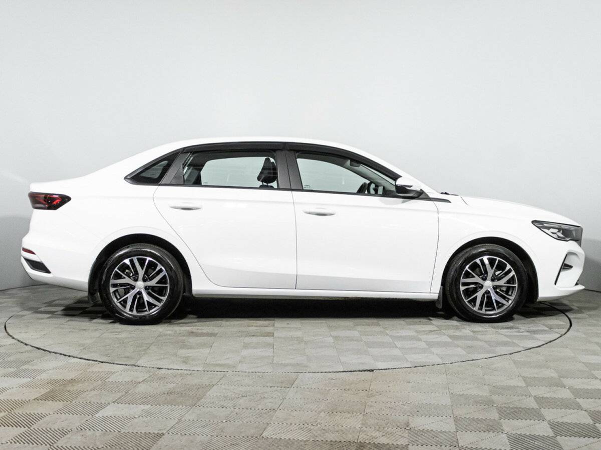 Geely Emgrand 2023 года с пробегом. Фото: #3