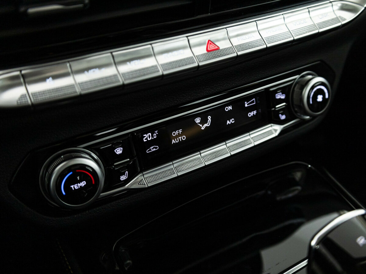 FAW Bestune T77 2023 года с пробегом. Фото: #13