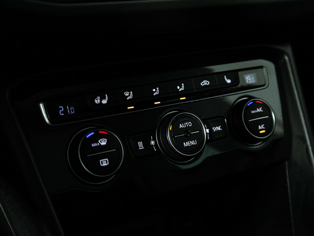 Volkswagen Tiguan 2018 года с пробегом. Фото: #18