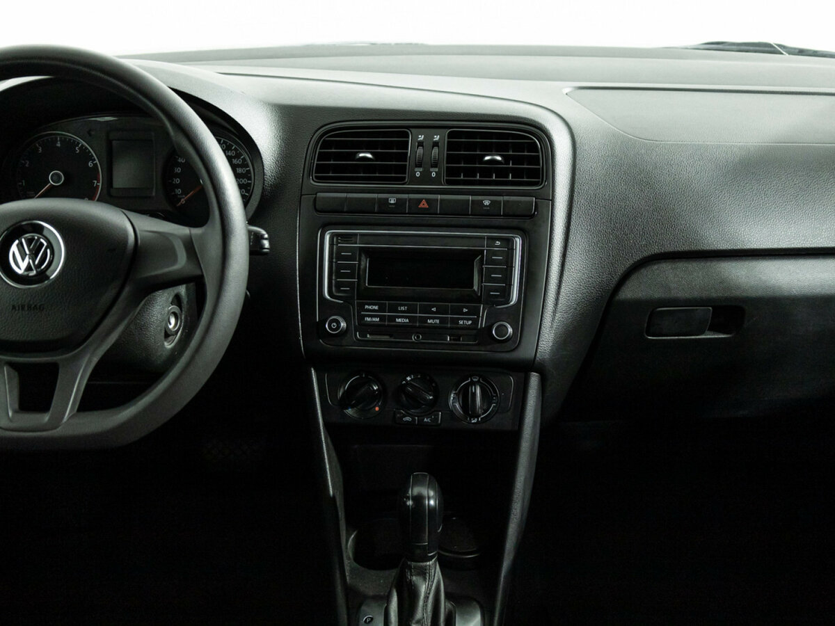 Б/У Фольксваген Поло 2019 года. Фото: #13