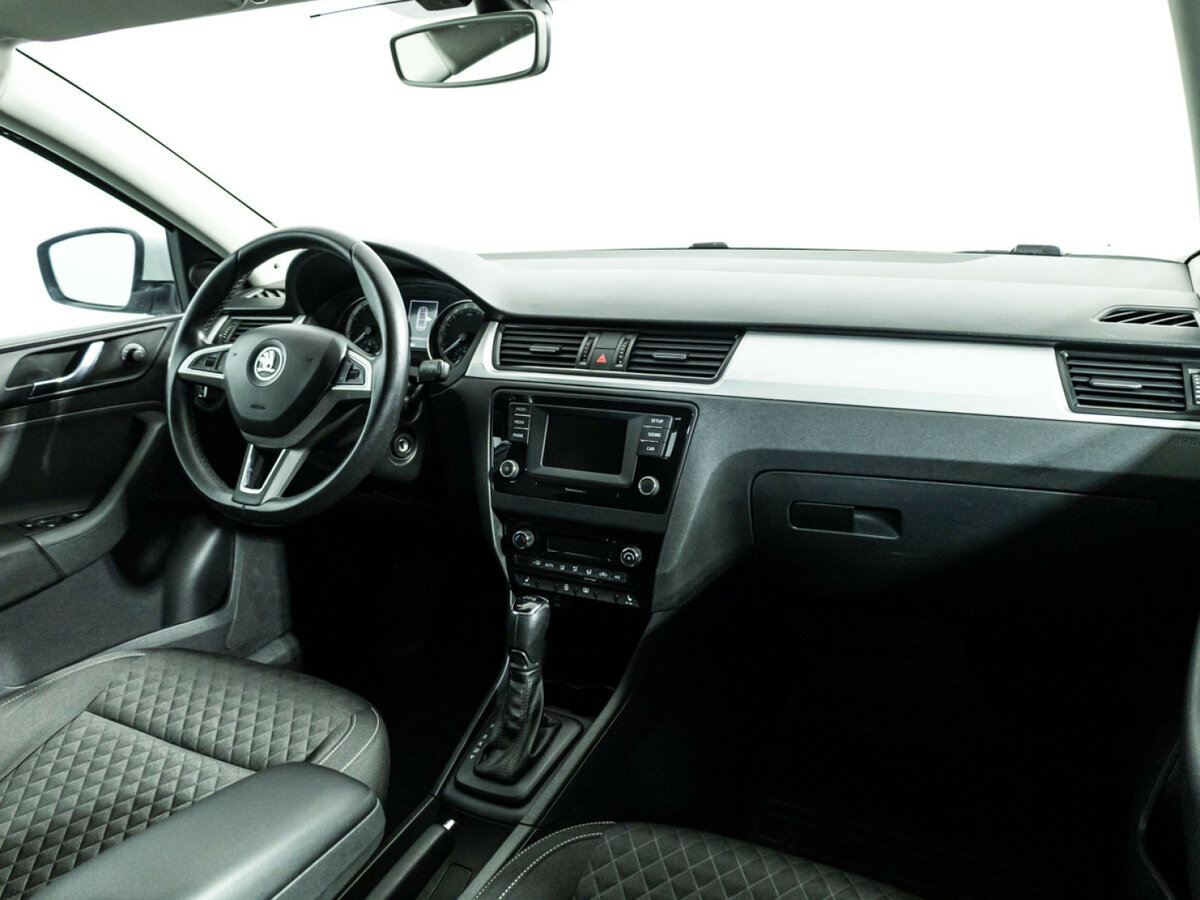 Б/У Шкода Рапид 2016 года. Фото: #8