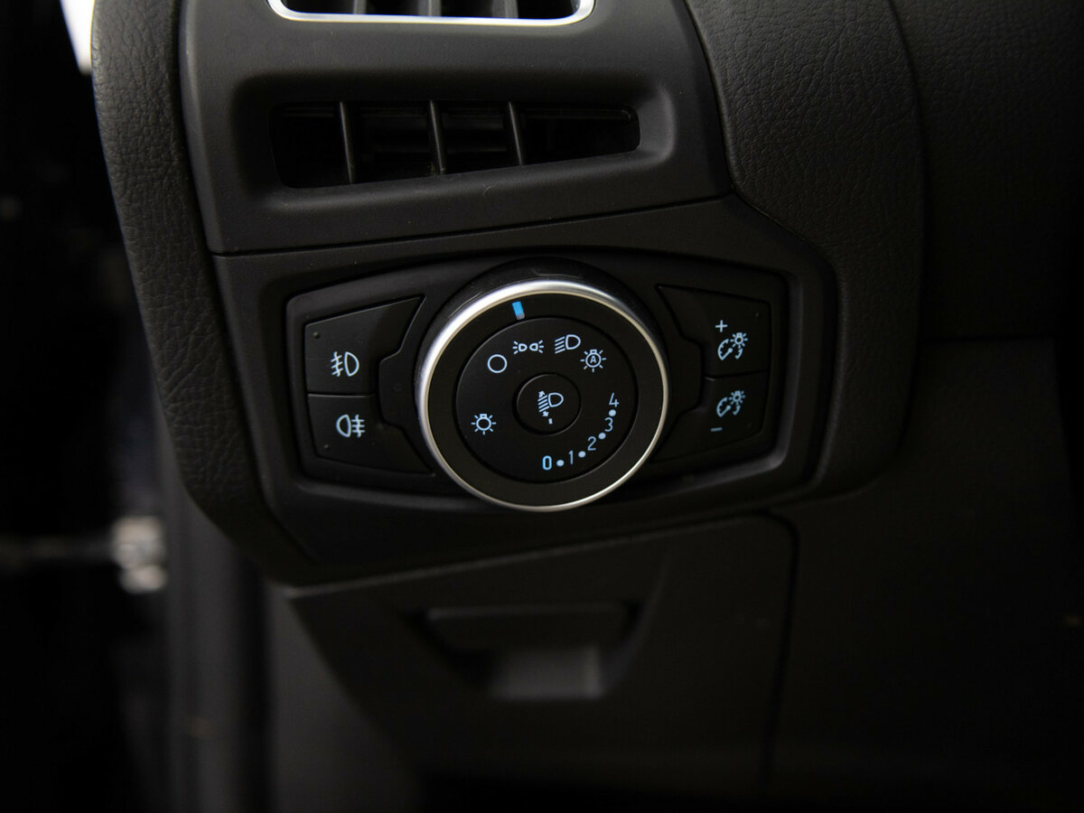 Ford Focus 2016 года с пробегом. Фото: #16