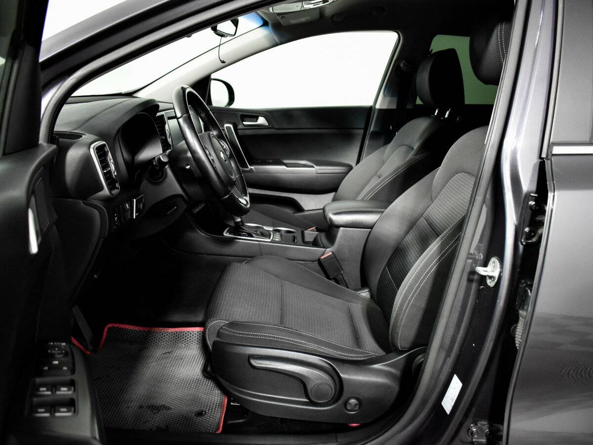 Б/У Киа Спортейдж 2017 года. Фото: #9