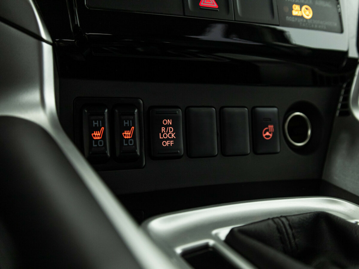 Mitsubishi Pajero Sport 2018 года с пробегом. Фото: #14