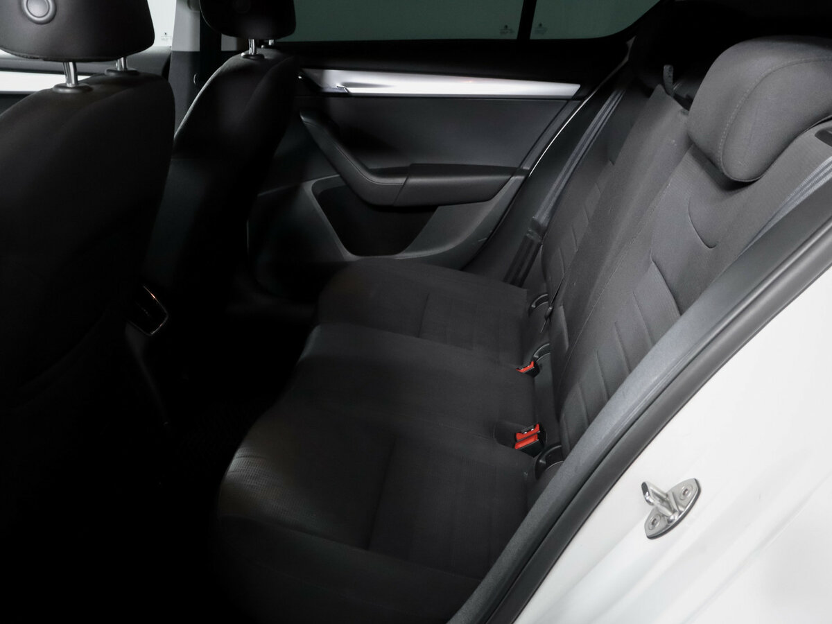 Skoda Octavia 2015 года с пробегом. Фото: #7