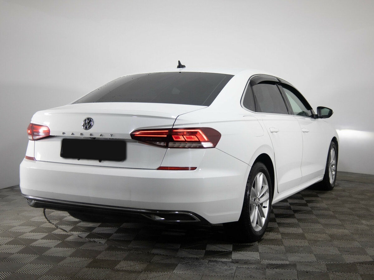 Volkswagen Passat 2020 года с пробегом. Фото: #3