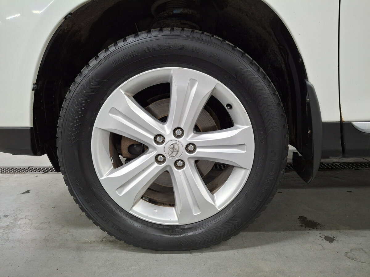 Б/У Тойота Хайлэндер 2012 года. Фото: #17