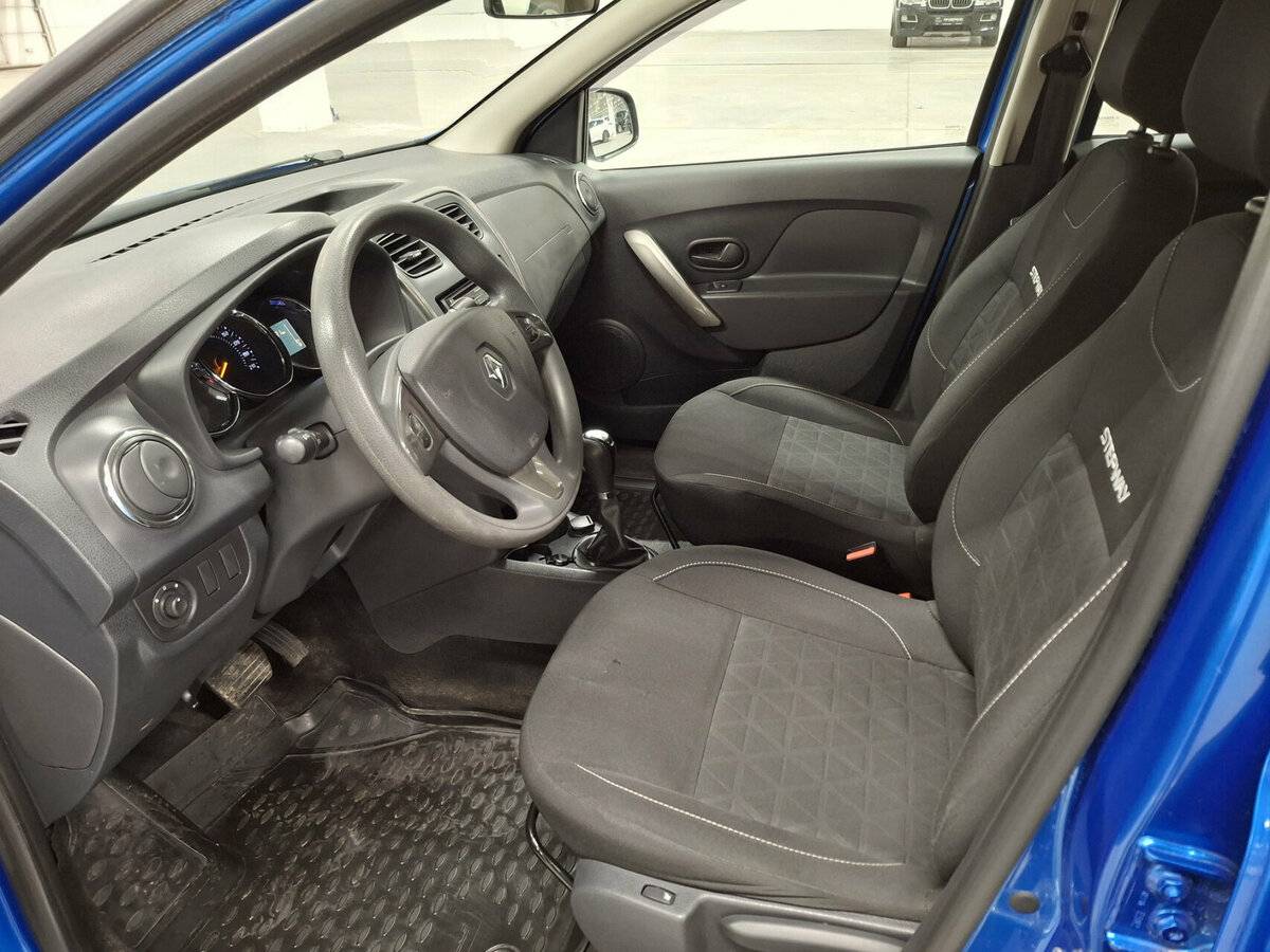 Б/У Рено Сандеро 2016 года. Фото: #15