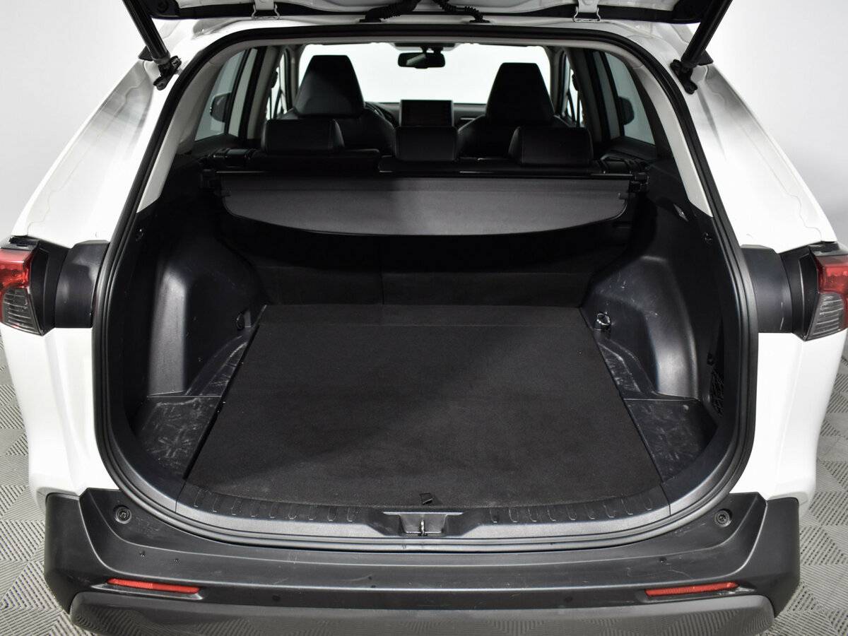 Toyota RAV4 2019 года с пробегом. Фото: #21