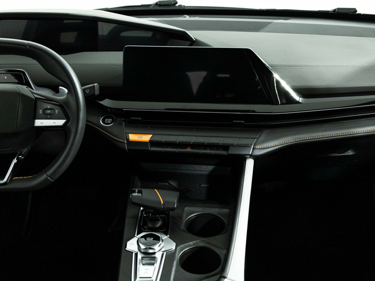 Changan UNI-V 2024 года с пробегом. Фото: #13