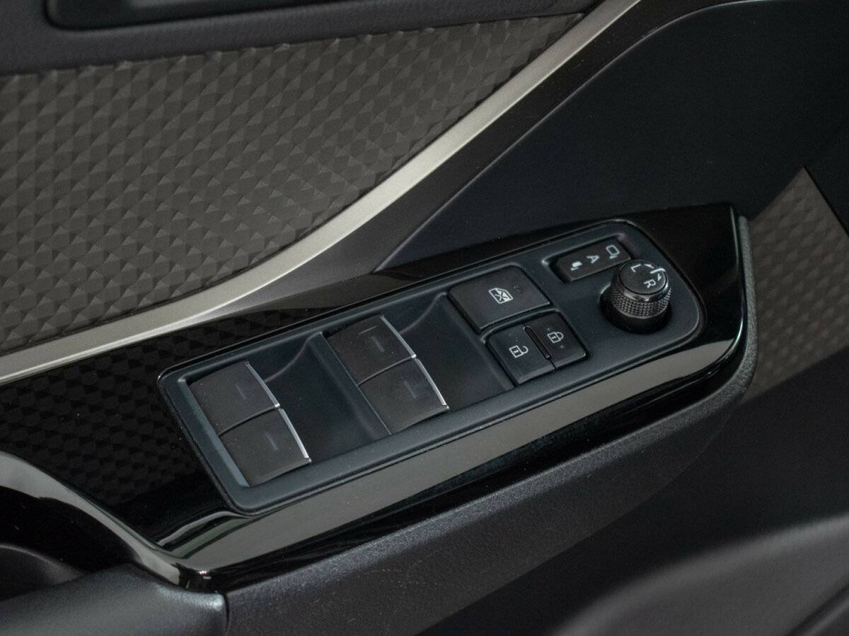 Toyota C-HR 2020 года с пробегом. Фото: #12