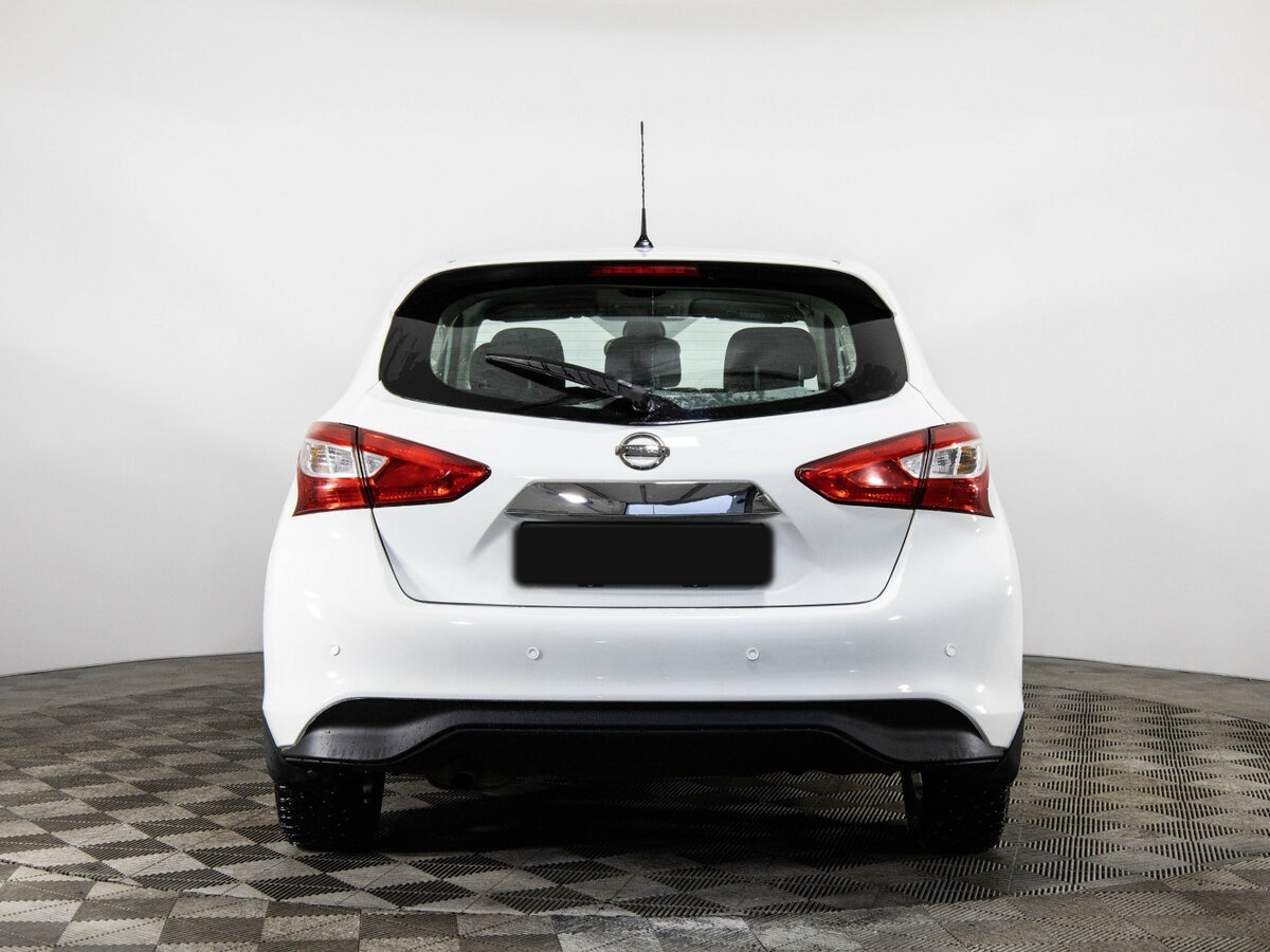 Б/У Ниссан Тиида 2015 года. Фото: #4