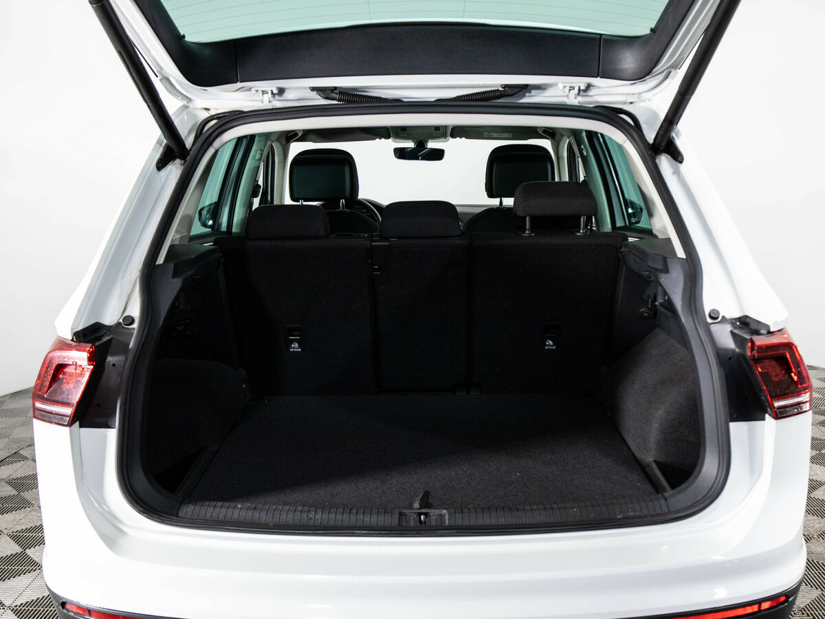 Б/У Фольксваген Тигуан 2018 года. Фото: #8