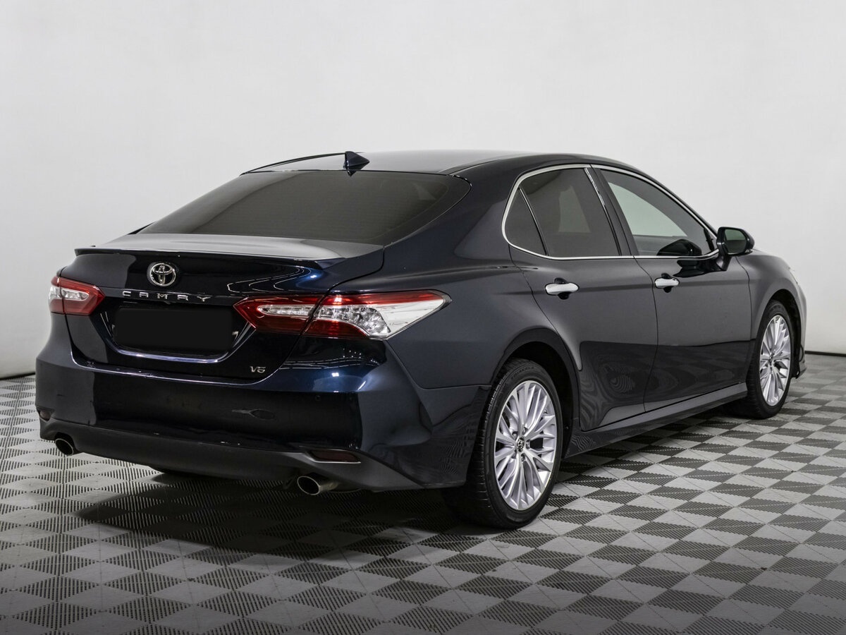 Toyota Camry 2018 года с пробегом. Фото: #3