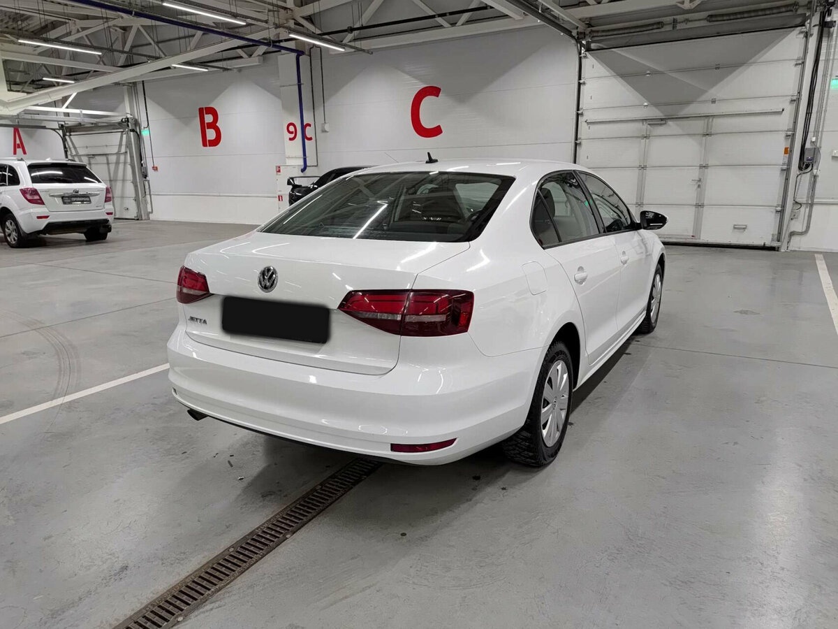 Volkswagen Jetta 2016 года с пробегом. Фото: #4