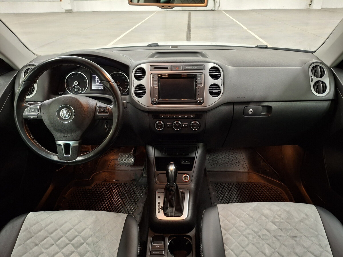 Б/У Фольксваген Тигуан 2016 года. Фото: #13