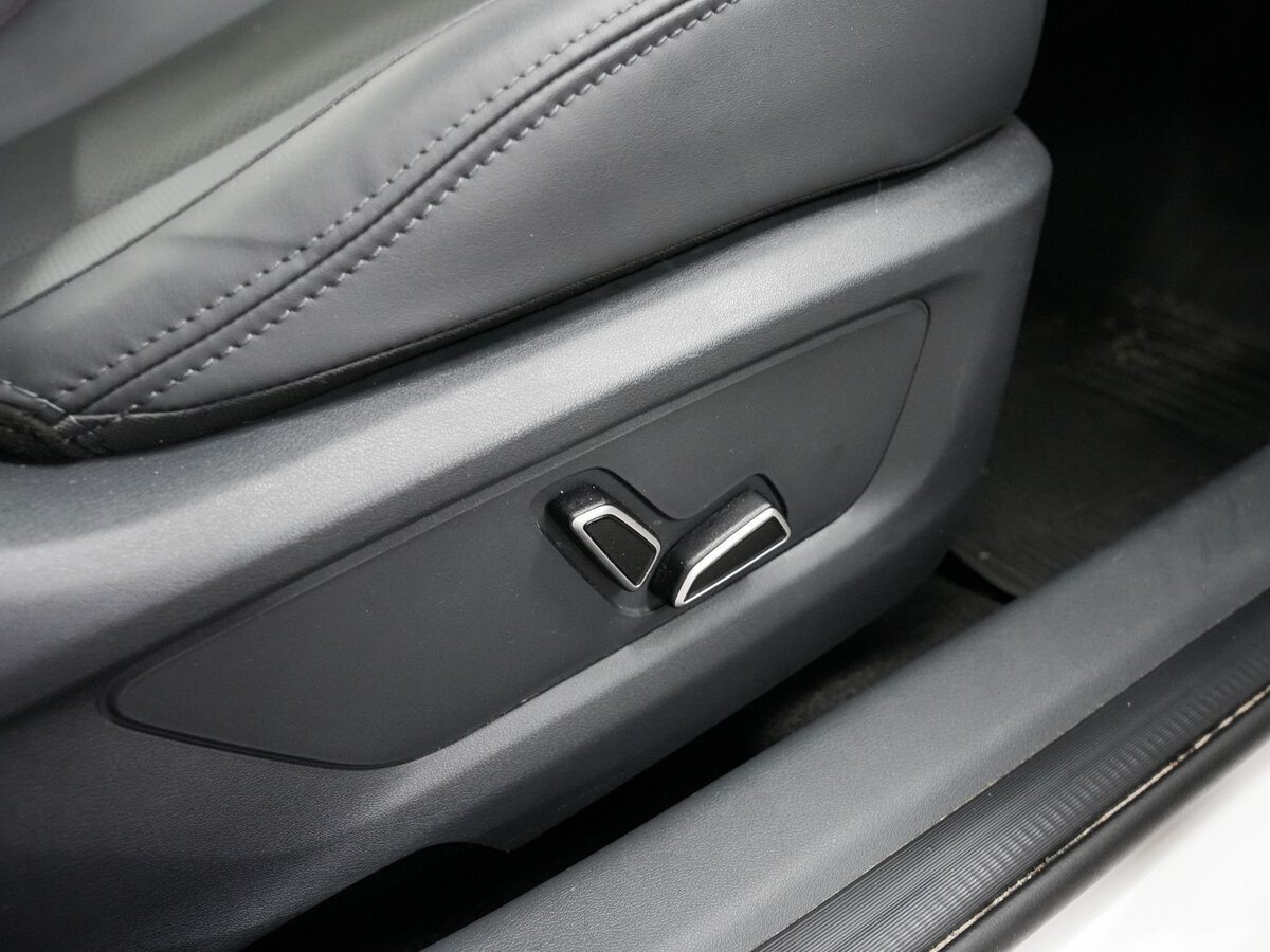 Changan UNI-T 2024 года с пробегом. Фото: #13