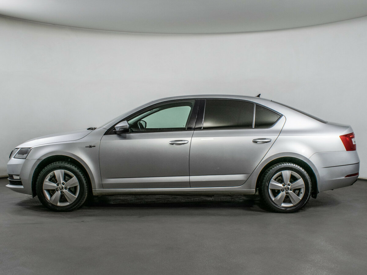 Б/У Шкода Октавия 2018 года. Фото: #7