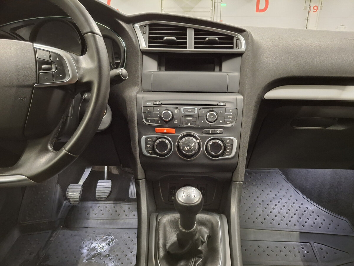 Citroen C4 2013 года с пробегом. Фото: #14