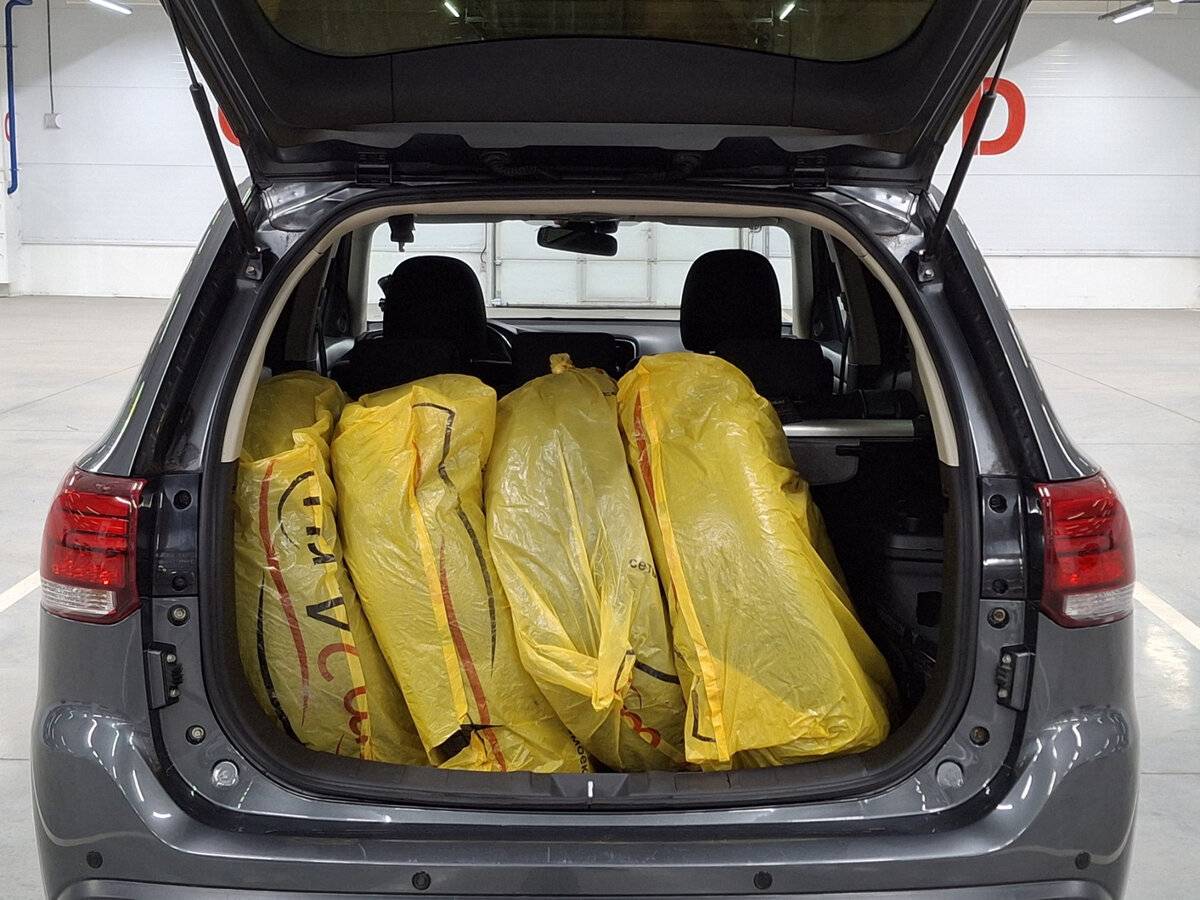 Б/У Митсубиши Оутлэндер 2015 года. Фото: #8