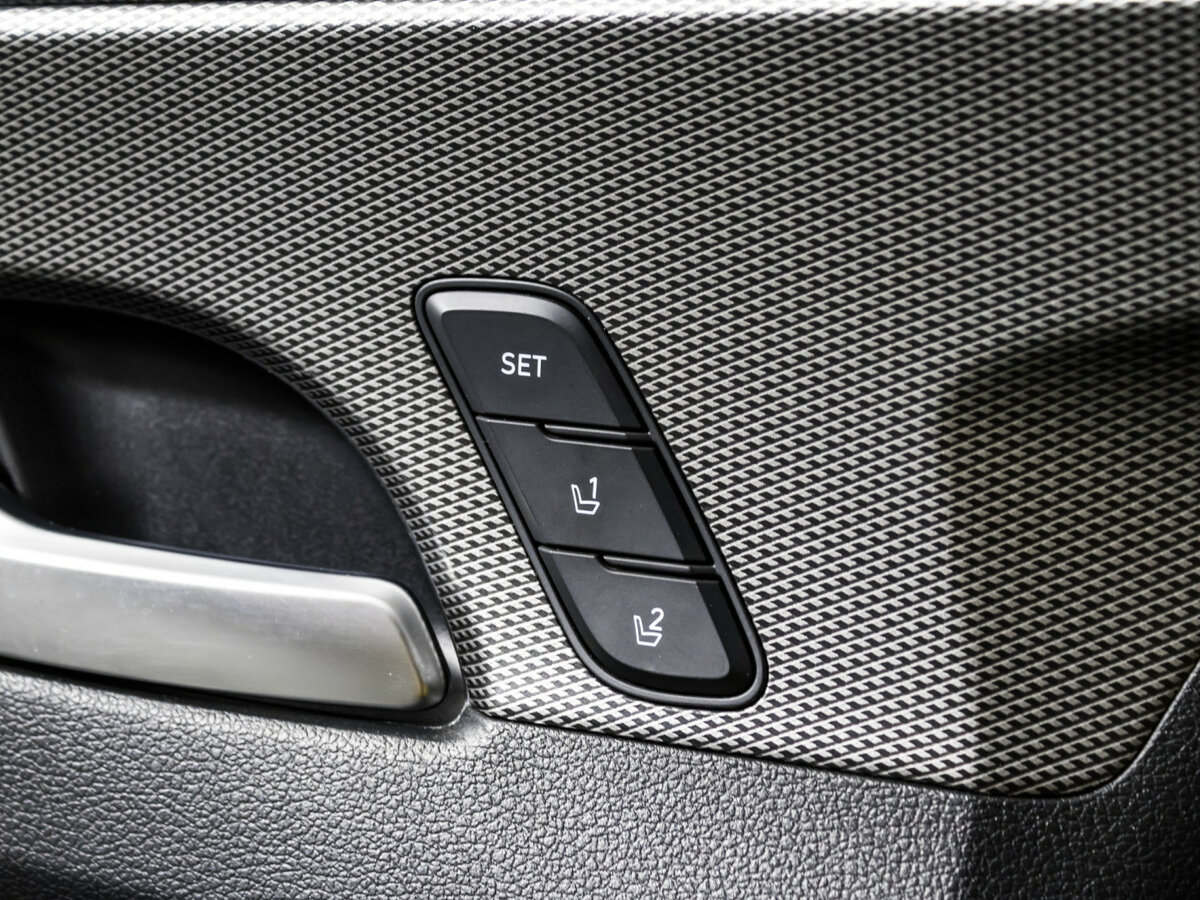 Hyundai Santa Fe 2019 года с пробегом. Фото: #14