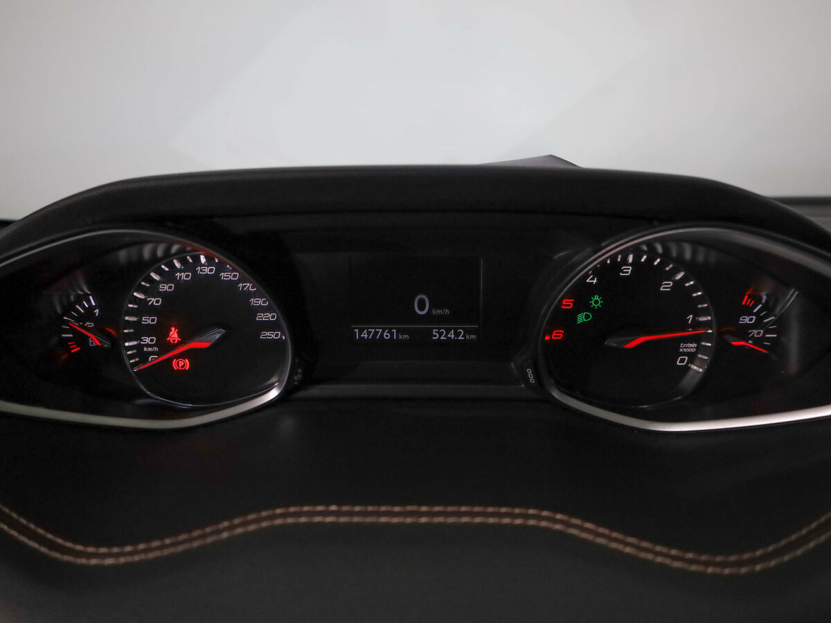 Б/У Пежо 308 2019 года. Фото: #8