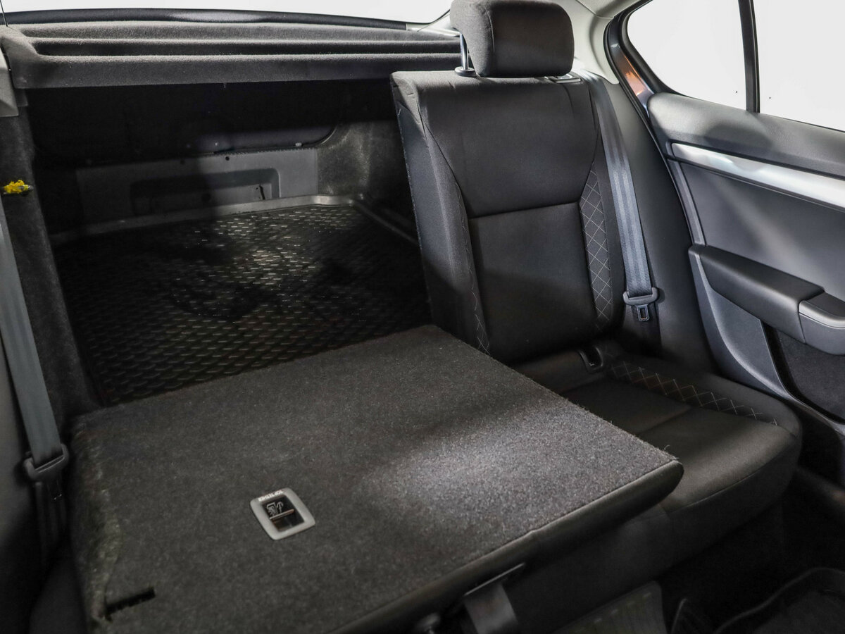 Б/У Шкода Октавия 2019 года. Фото: #23