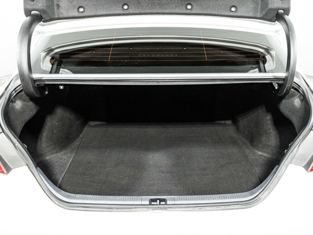 Toyota Camry 2021 года с пробегом. Фото: #21