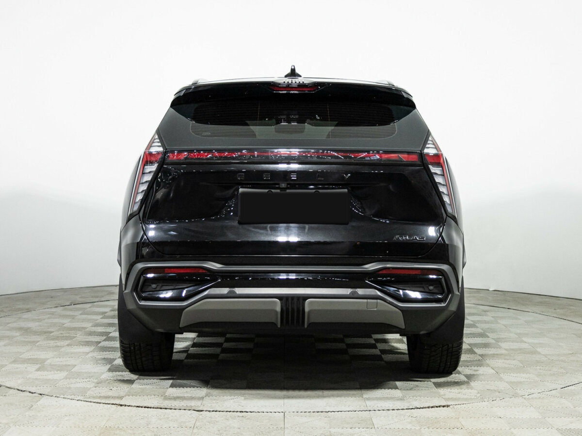 Geely Atlas 2024 года с пробегом. Фото: #4