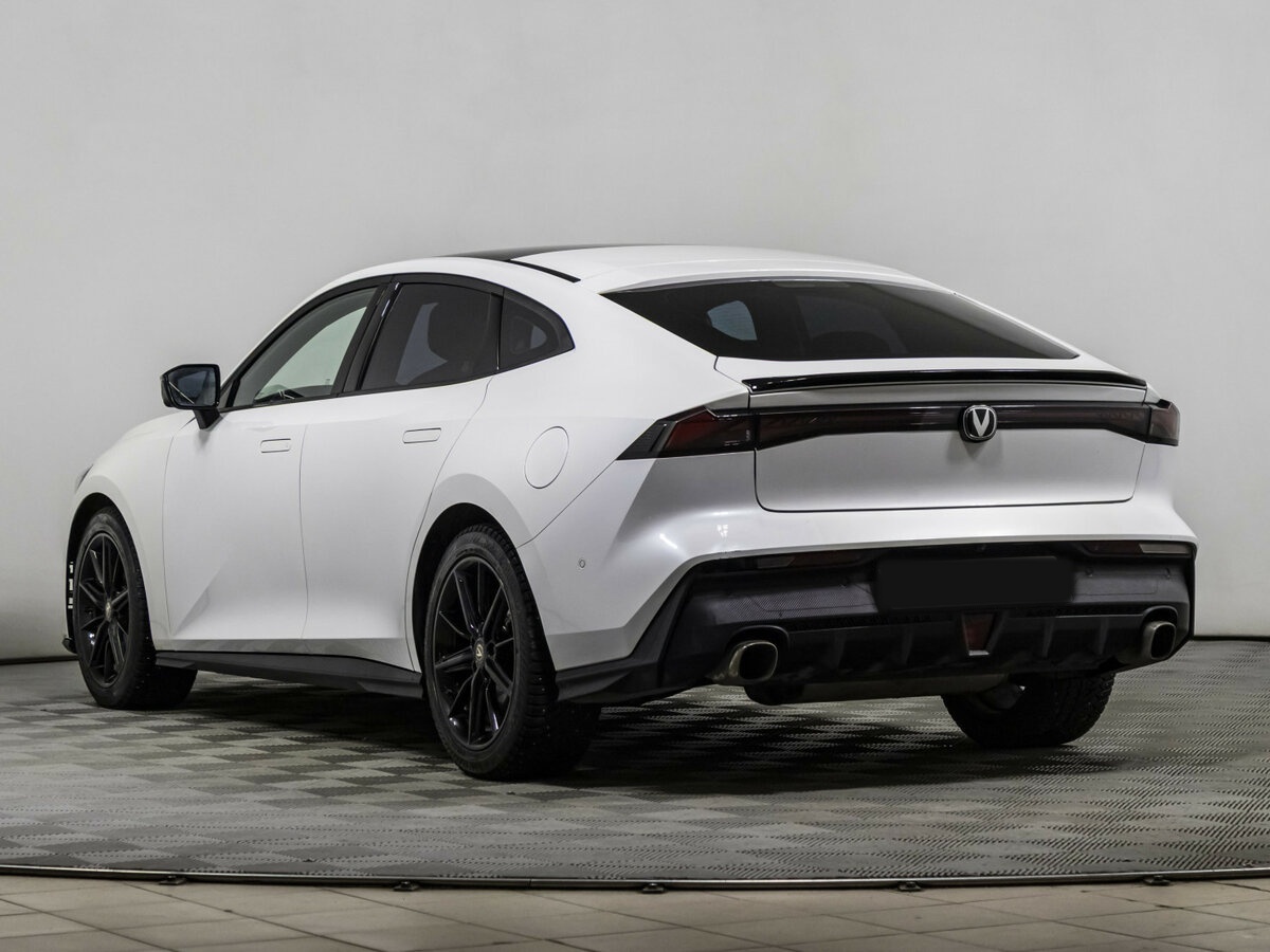 Changan UNI-V 2023 года с пробегом. Фото: #5