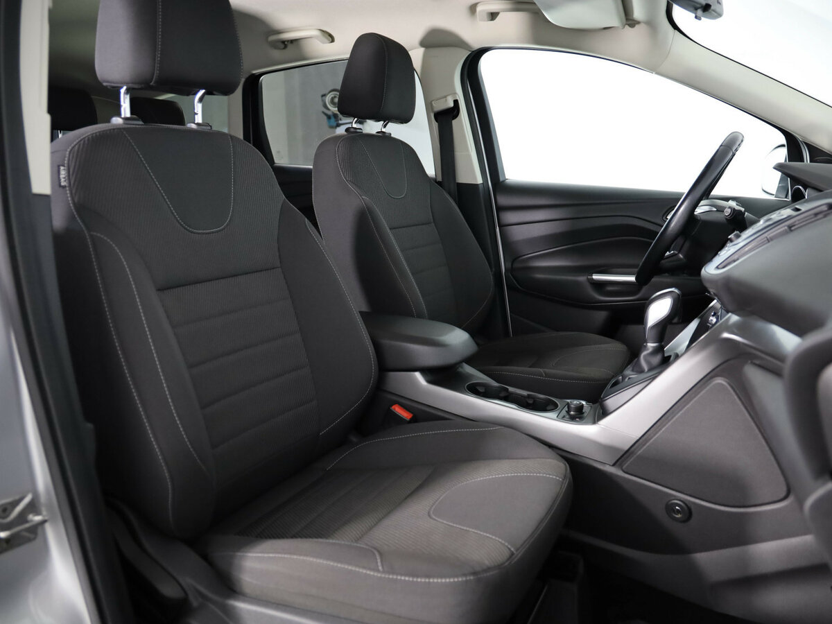 Б/У Форд Куга 2016 года. Фото: #17