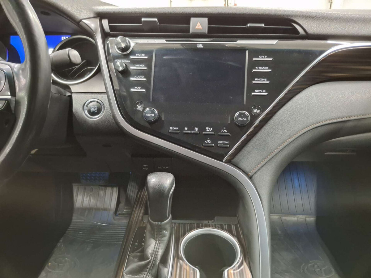 Toyota Camry 2020 года с пробегом. Фото: #14