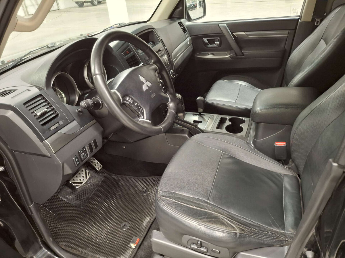 Mitsubishi Pajero 2012 года с пробегом. Фото: #15