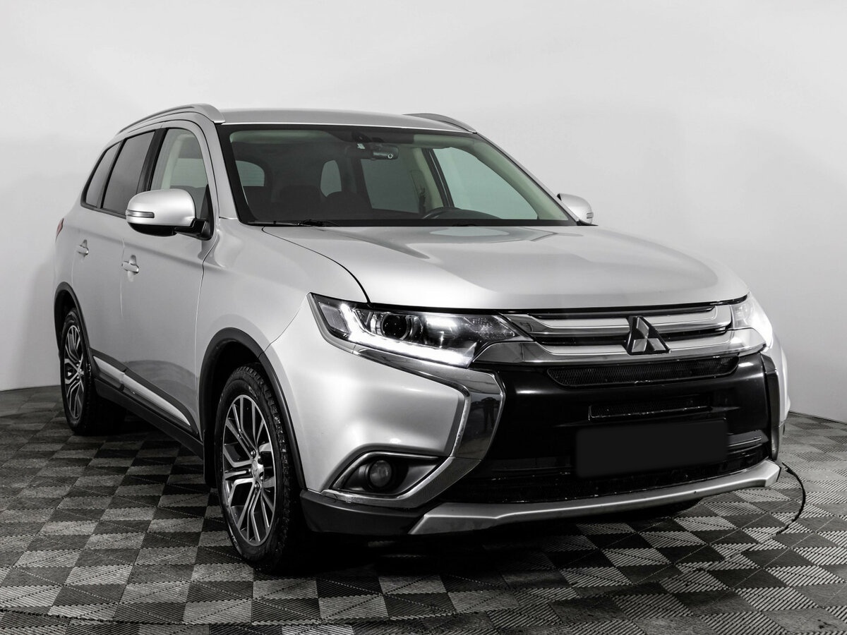 Mitsubishi Outlander 2018 года с пробегом. Фото: #2