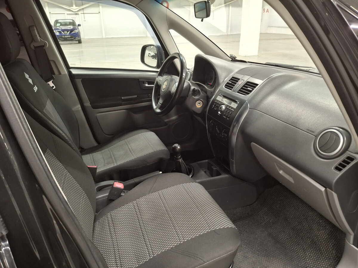 Б/У Сузуки С-Икс4 2012 года. Фото: #10