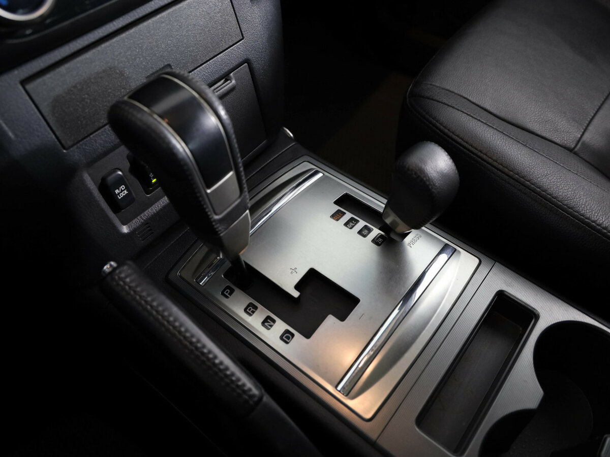 Б/У Митсубиши Паджеро 2013 года. Фото: #13