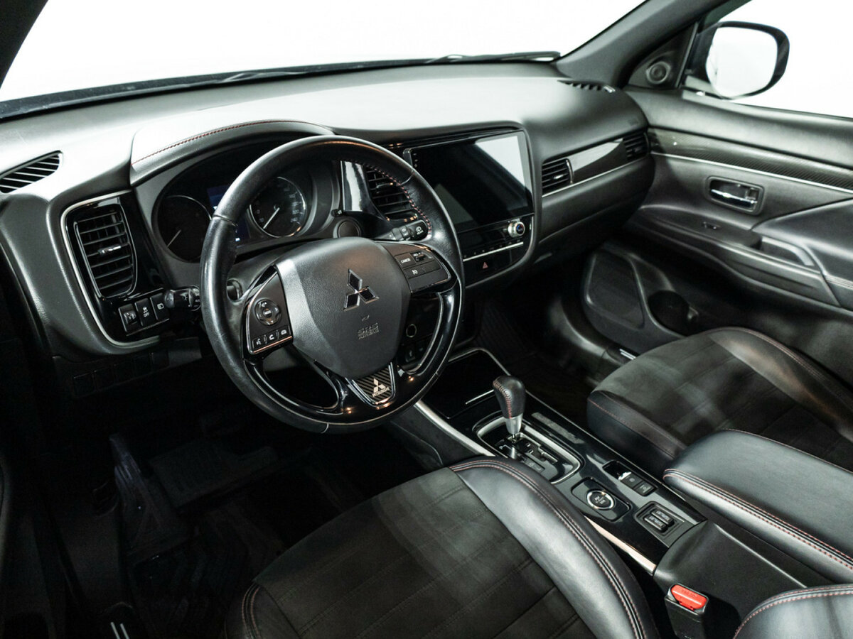 Mitsubishi Outlander 2020 года с пробегом. Фото: #10